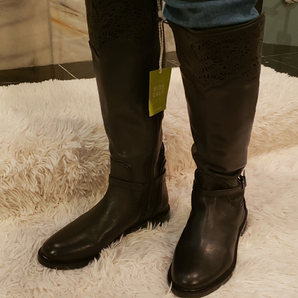 Gianni Bini black leather boots 6M